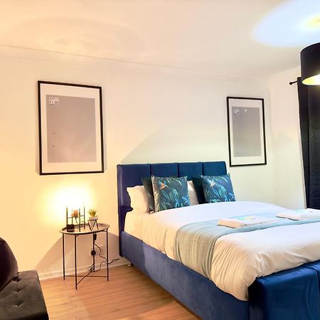 Rnm - Business Professionals Ready, Cost Effective For Large Stays! 3 Bedroom Lounge, Private Access & Entire Place, Kitchen & Washroom With Amenities, Smart Tv, Easy Access, Fast Wifi, Large Driveway, Great Transport Links, Near Worcester Hospital A Exteriör bild